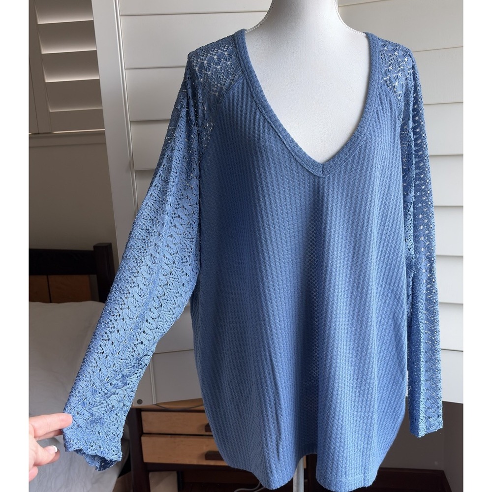Suzanne Betro Weekend 4X Blue Waffle Knit Top Lace Crochet Sleeve V Neck Boho
